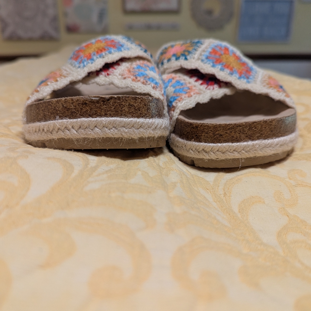 Women's Crochet Sandals NWOT SZ 8 - Picture 3 of 7